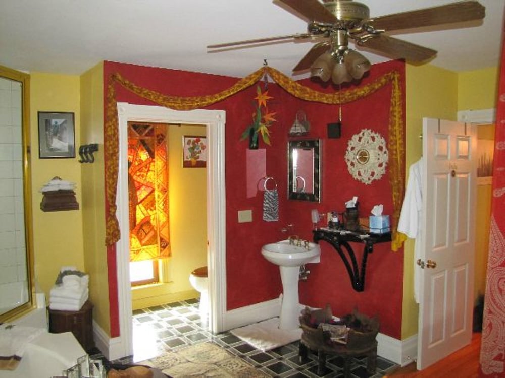 Double Room, Jetted Tub (India) photo 2