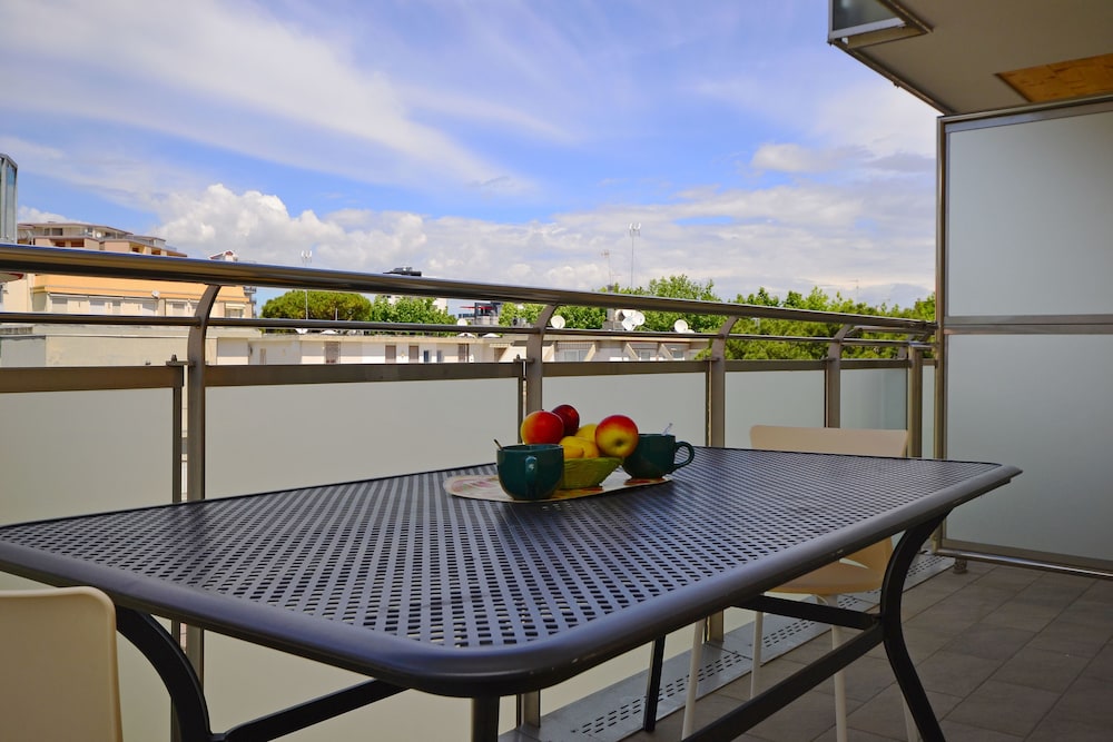 Apartment, 2 Bedrooms, Balcony (C8.1) photo 2