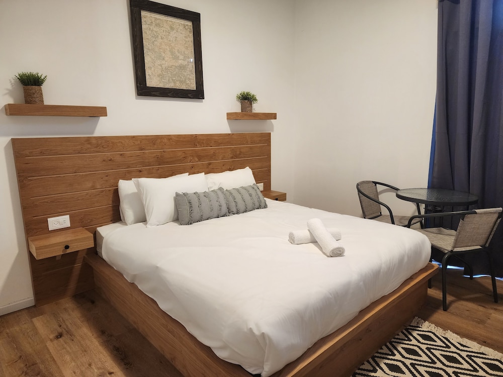 Junior Suite, 1 Bedroom, Balcony, Lake View