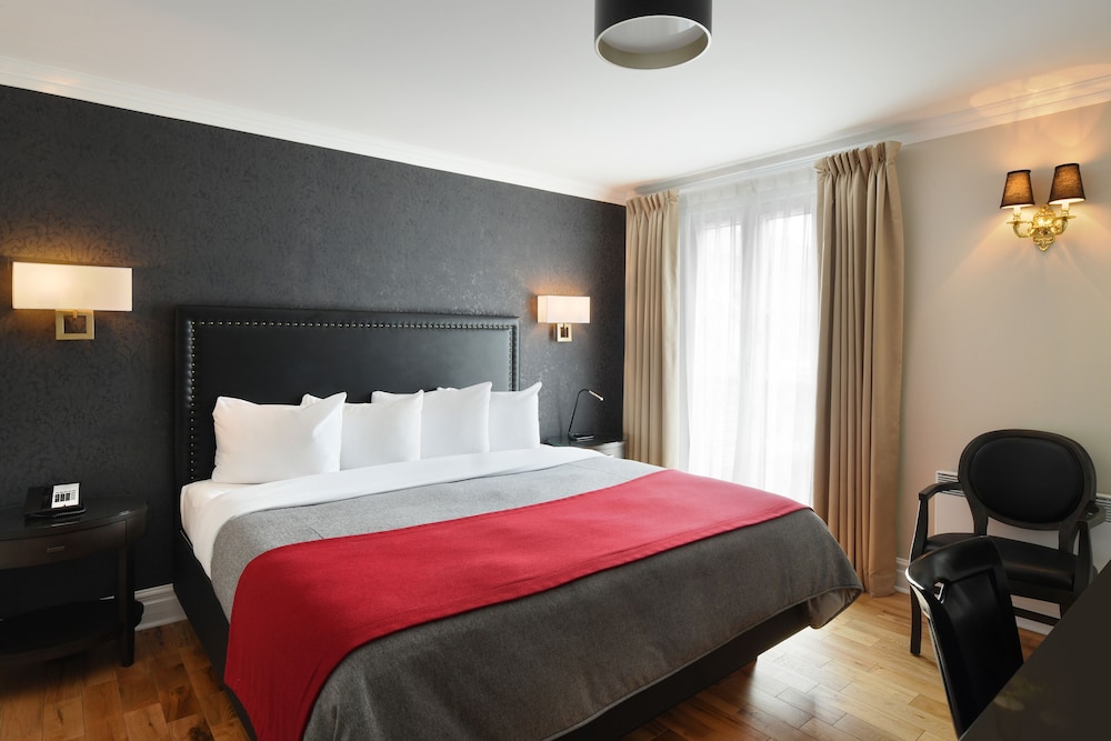 Superior Room, 1 King Bed, Balcony - Photo 1