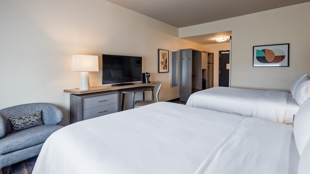Standard Room, 2 Queen Beds, Accessible (Communications) - Photo 2