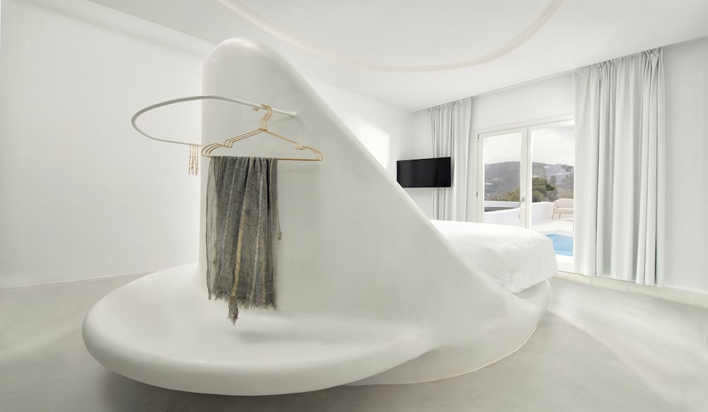 Topaz Riviera Water Suite with Private Pool - Photo 2