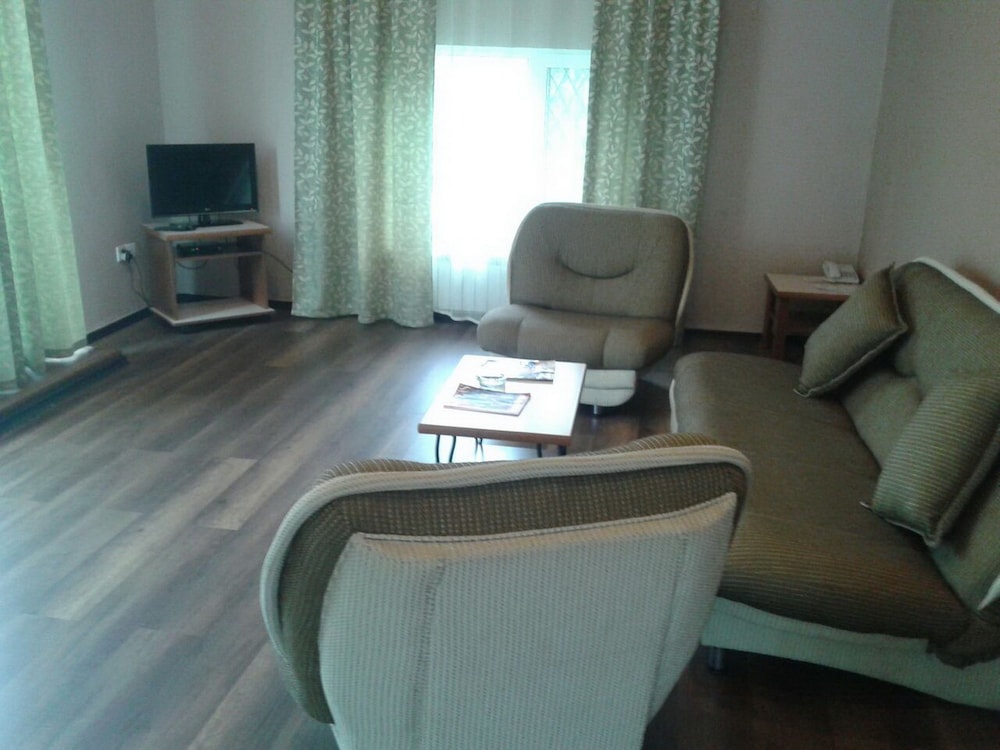 Family Chalet, 2 Bedrooms, Mountain View, Garden Area