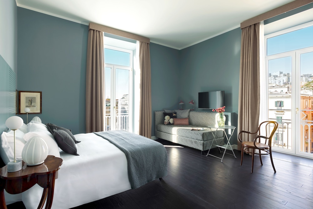 Deluxe Triple Room, Balcony, City View