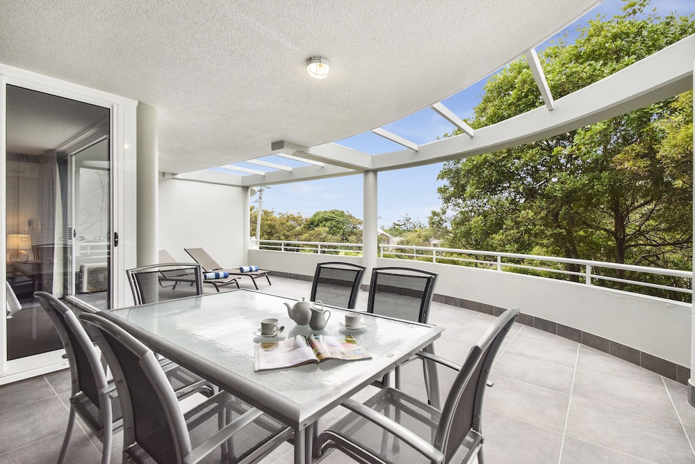 2 Bedrooms Garden View Level 1
