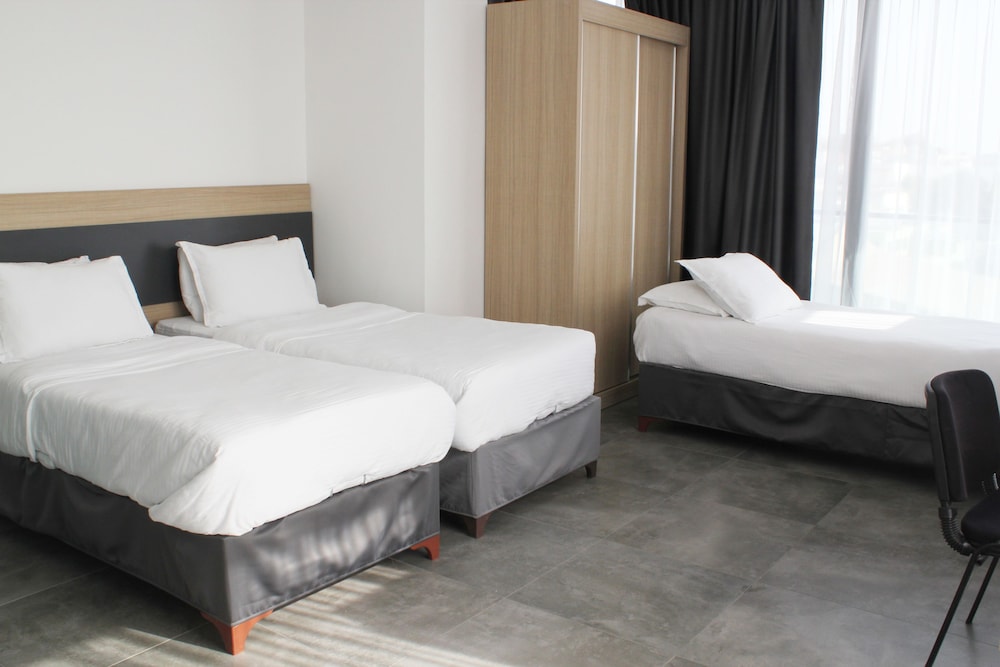 Standard Triple Room - Photo 1