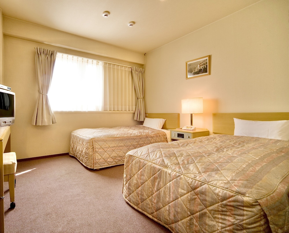 Twin Room, Non Smoking (4) - Photo 1