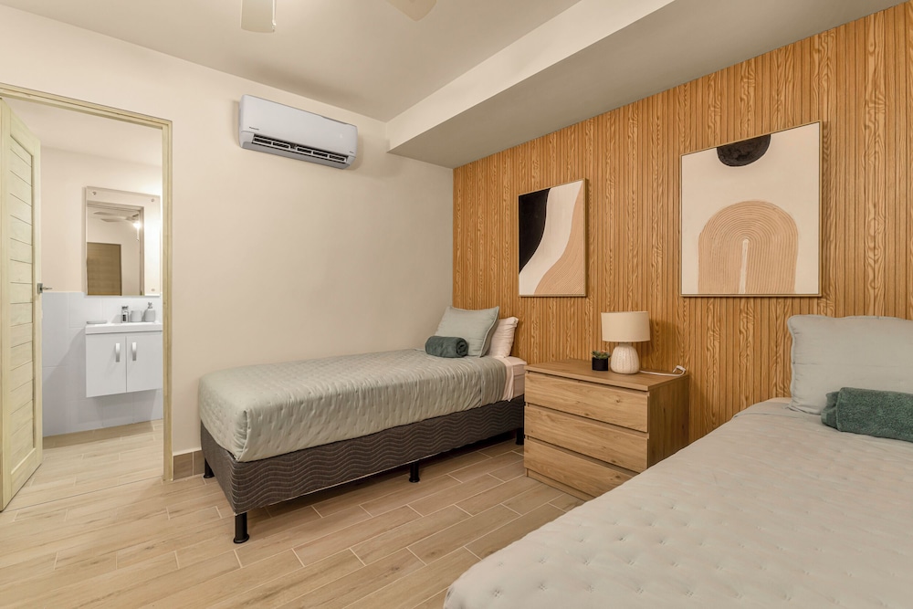 Luxury Apartment photo 2
