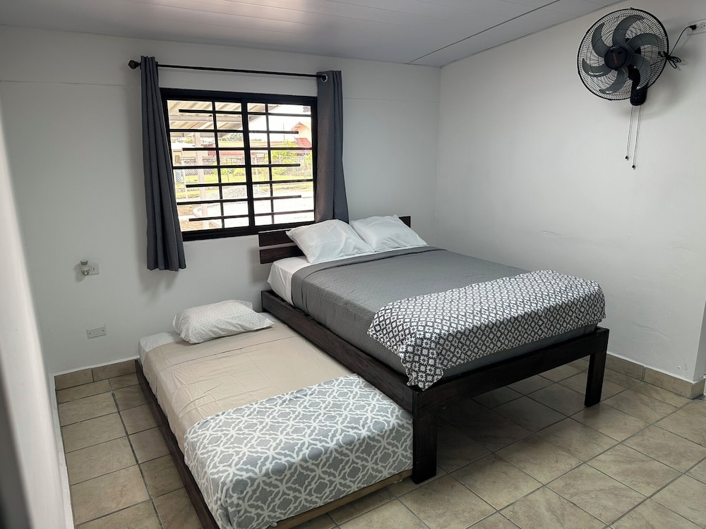 Deluxe Triple Room, Private Bathroom photo 1