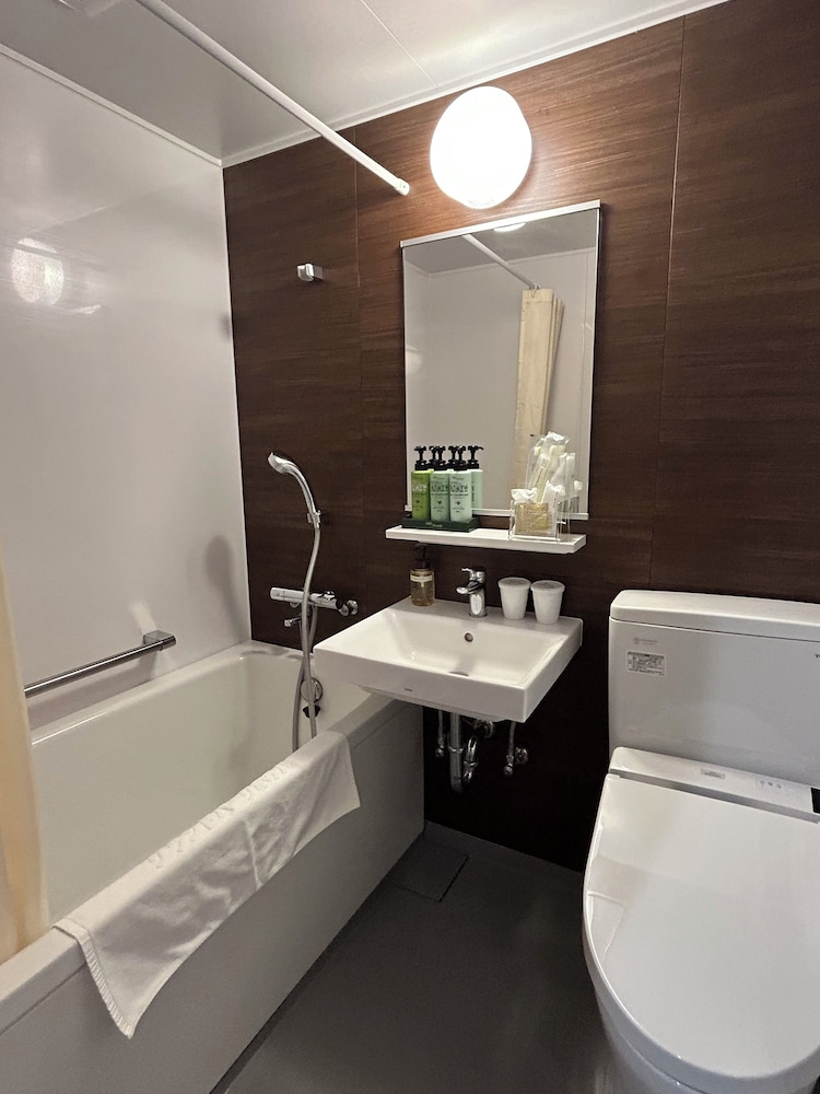Premier Twin Room, Non-Smoking, 17.5 ft2 Bed width 1200mm - Photo 2