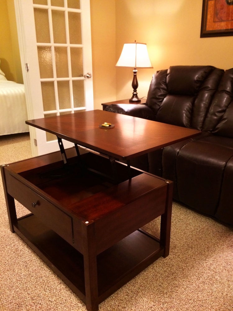 Executive Suite, 2 Double Beds photo 3