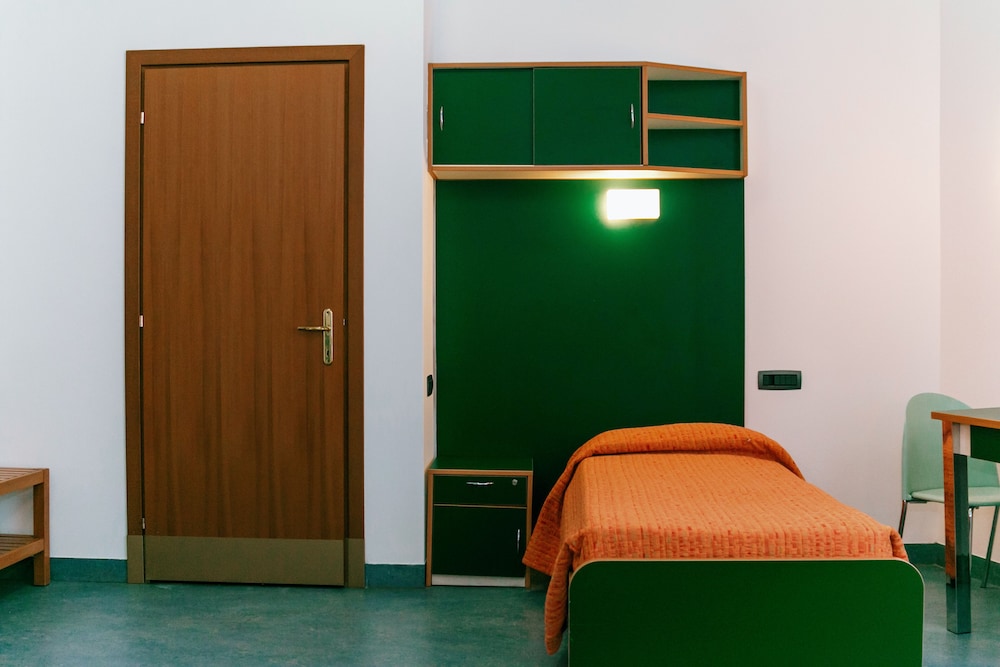 Basic Shared Dormitory photo 1