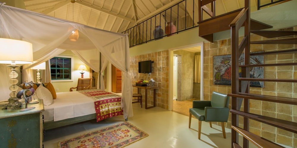 Premier Suite, 1 King Bed, Hot Tub, Mezzanine photo 1