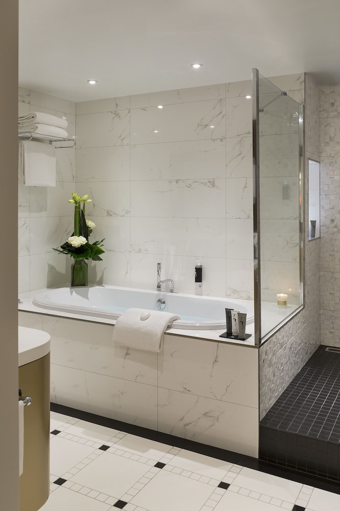 Presidential Suite Presidential Suite