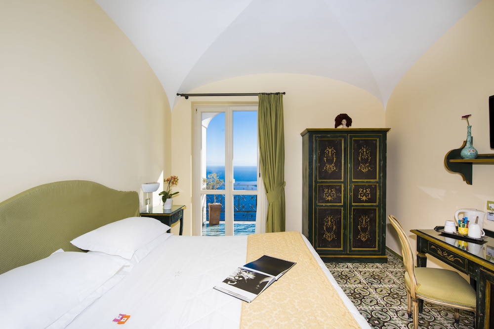 Superior Double Room, Sea View - Photo 11