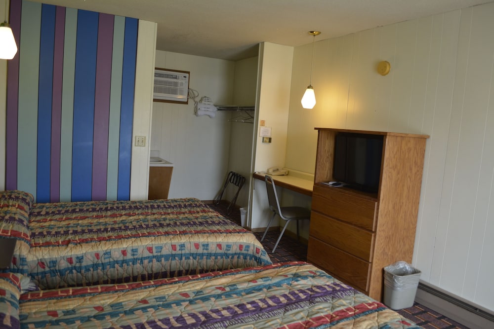 Standard Room, Non Smoking (2 Full Beds) photo 2