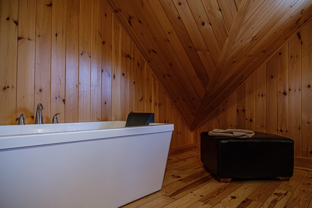 Executive Plus 52 - Beautiful Spacious log Home With Private hot tub Pool, Billede 28