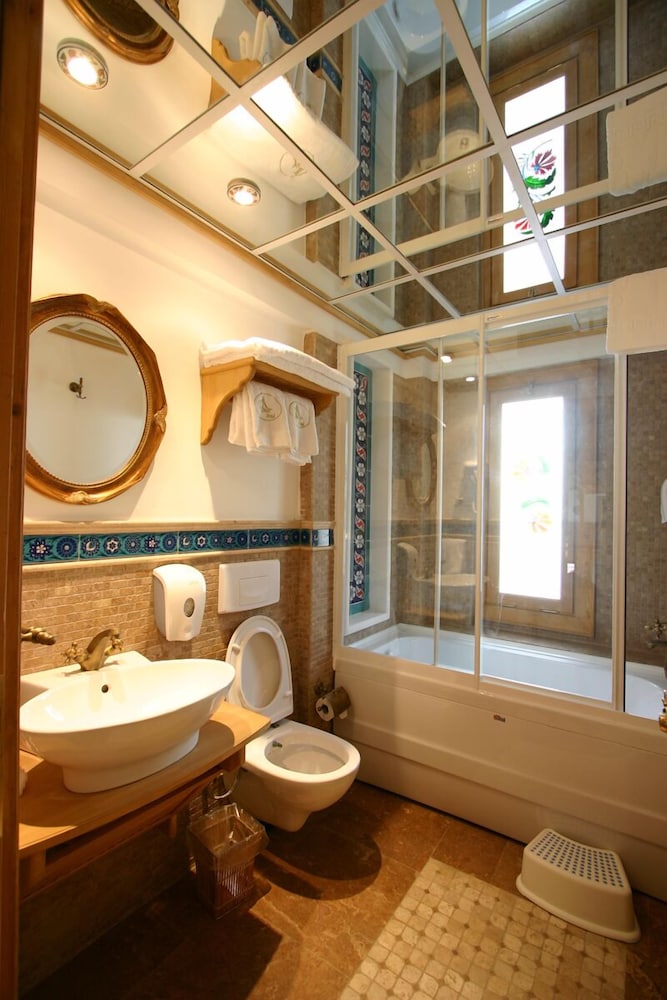 Double Room, Corner photo 3