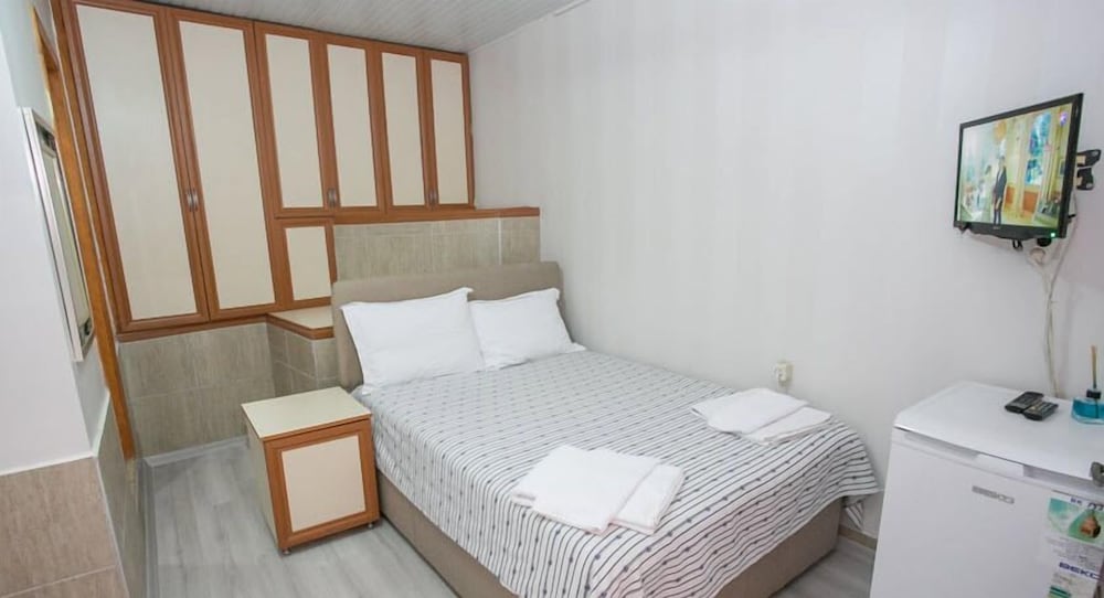 Deluxe Double or Twin Room photo 2