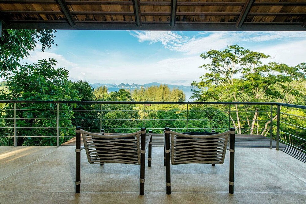 SEAVIEW POOL VILLA-TREETOP - Photo 20