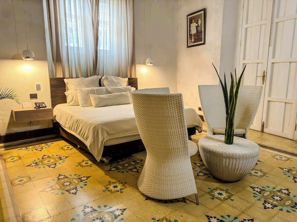 Junior Suite, 1 King Bed