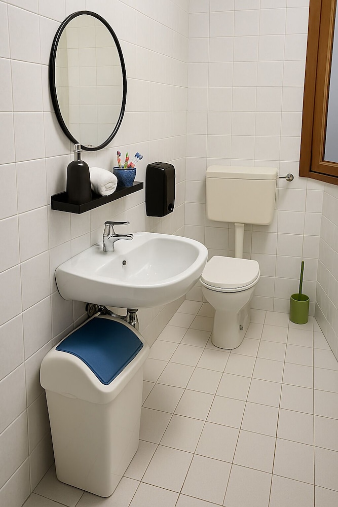 Classic Double Room, Lake View photo 2