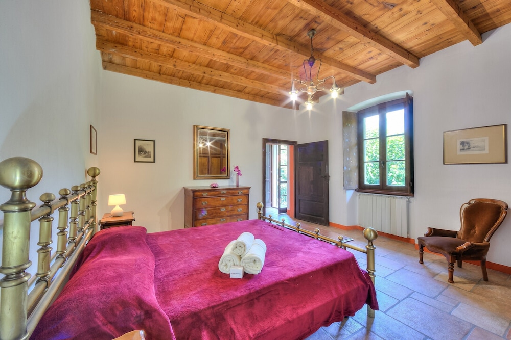 Family Villa, Multiple Bedrooms, Mountainside (Timeless l' Antico  Mulino Della) photo 3