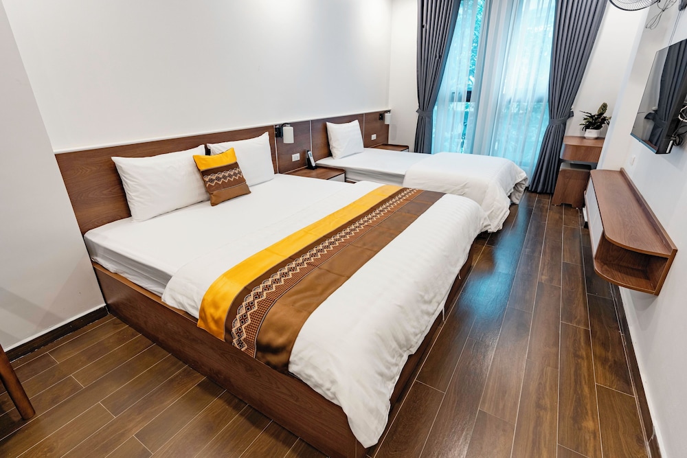 Basic Double Room, Non Smoking, City View