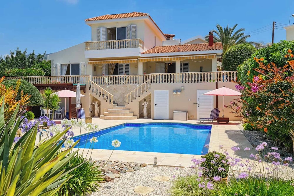 Villa (3 Bedrooms) photo 1