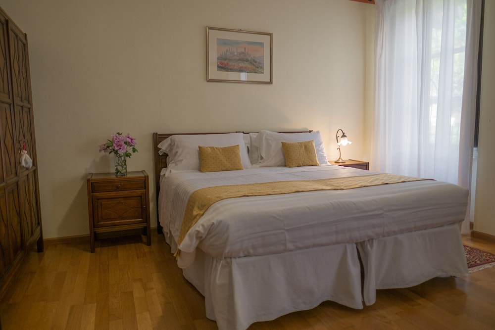 Superior Double or Twin Room (Castalderia) photo 2