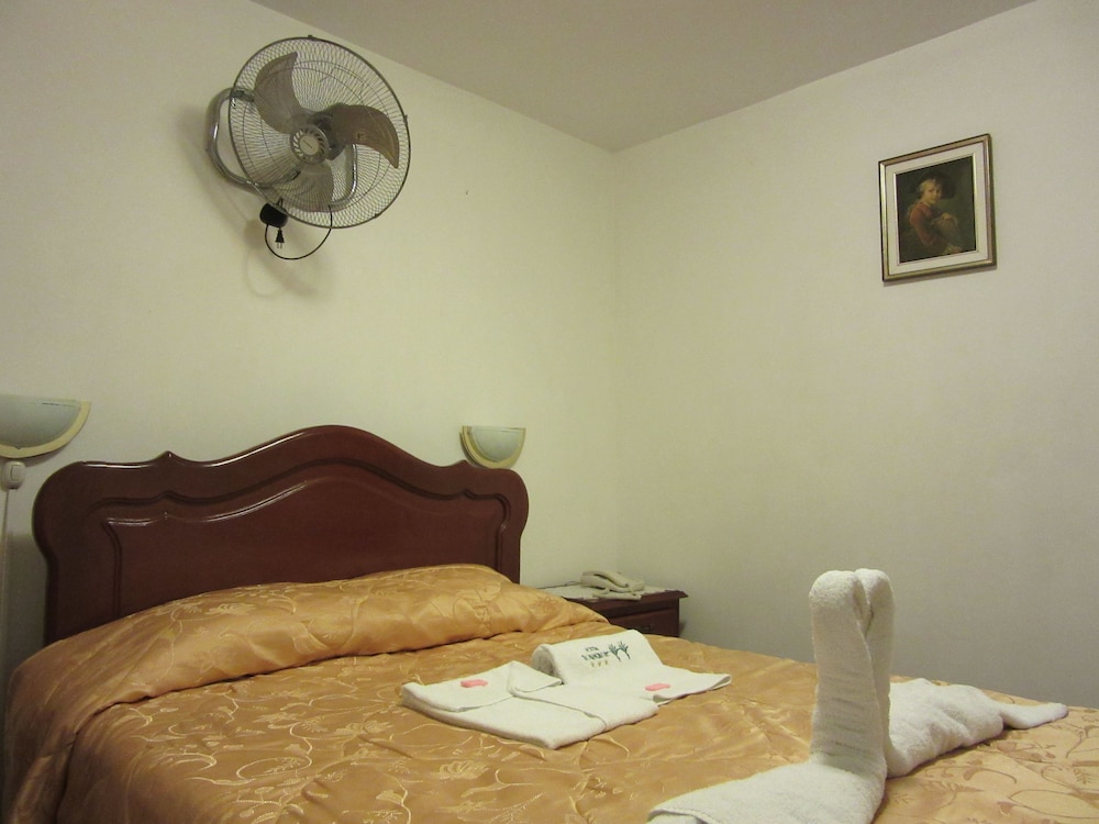Standard Double Room photo 2