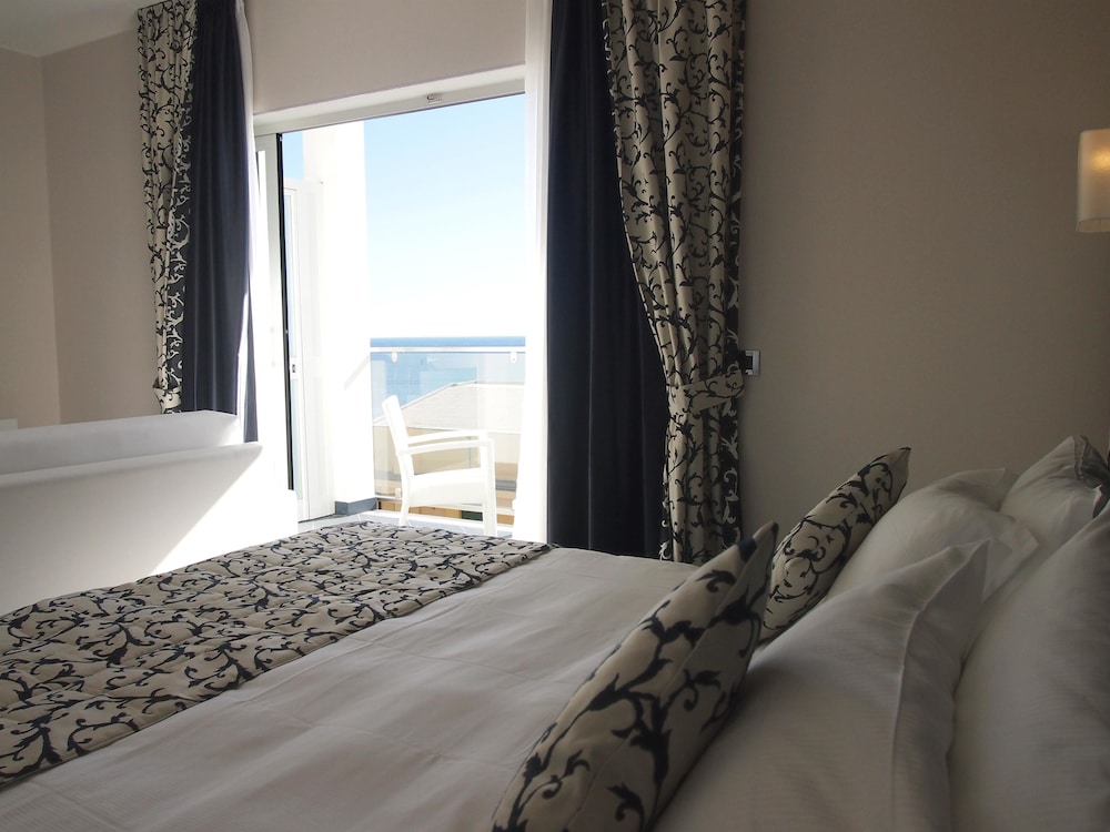 Superior Room, 1 King Bed with Sofa bed, Terrace, Sea View - Photo 2