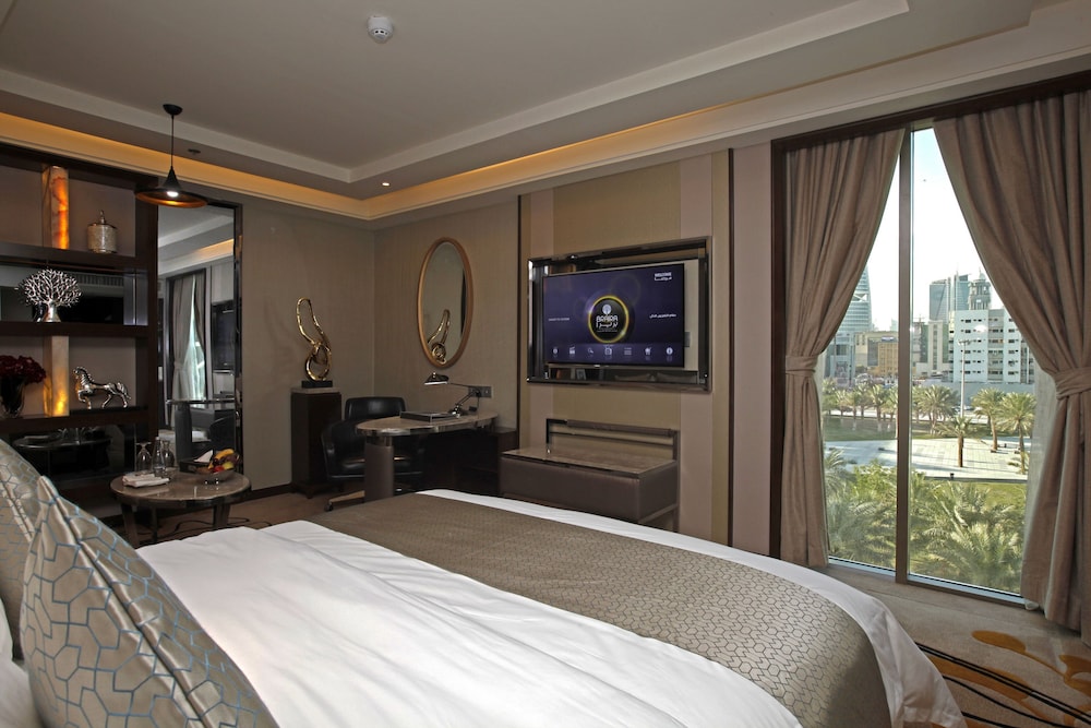 Premium Double Room, 1 King Bed, Garden View