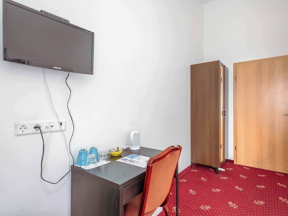 Economy Room photo 3