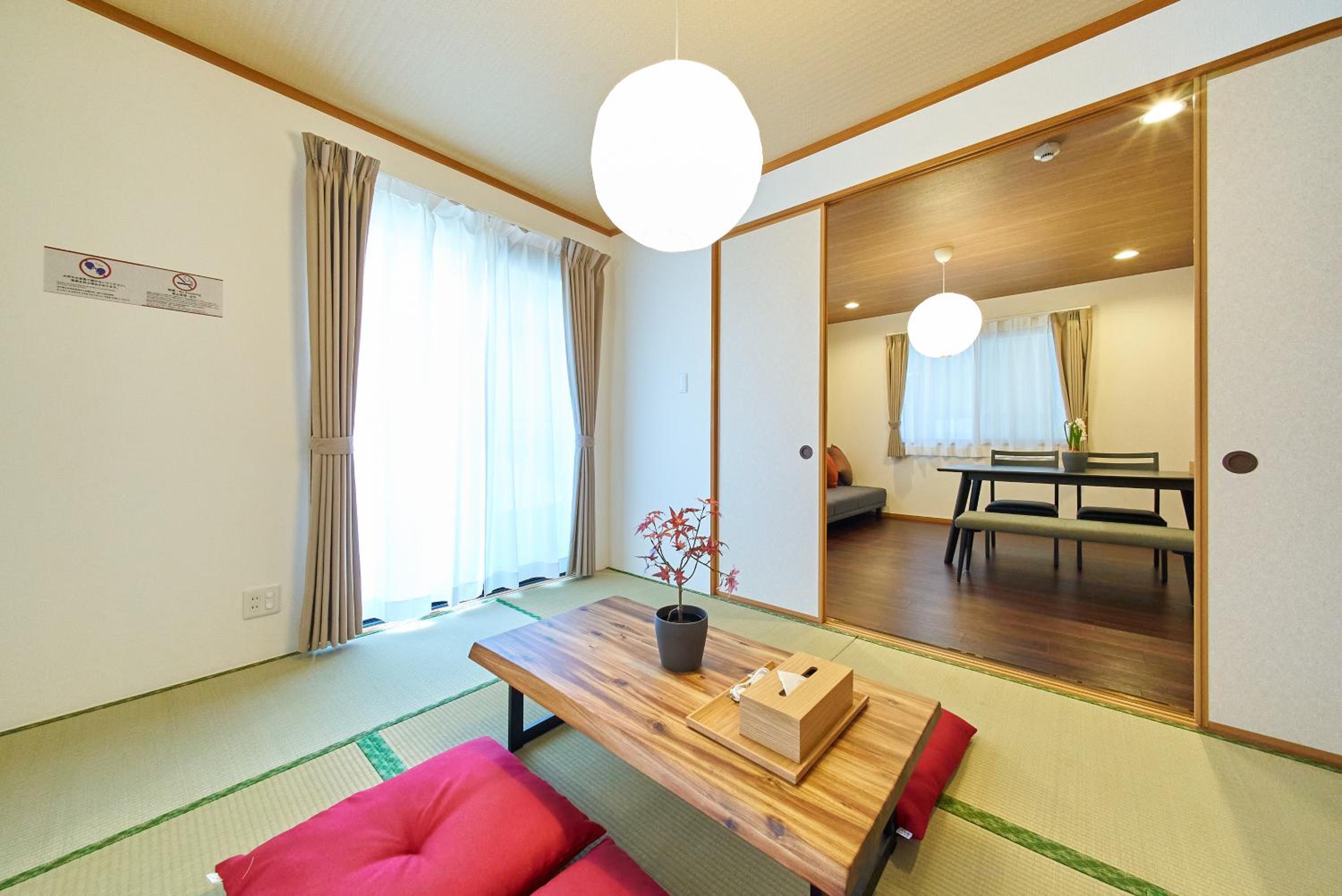 Five-Bedroom Apartment photo 2