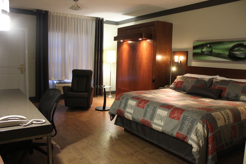 Urbain Room, 1 King and 1 Murphy bed, Non-smoking photo 1