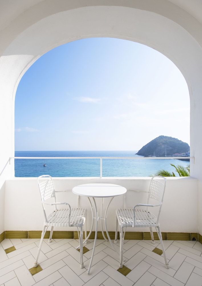 Double Room, Sea View - Photo 6