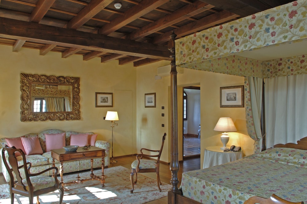 Junior Suite - Photo 1