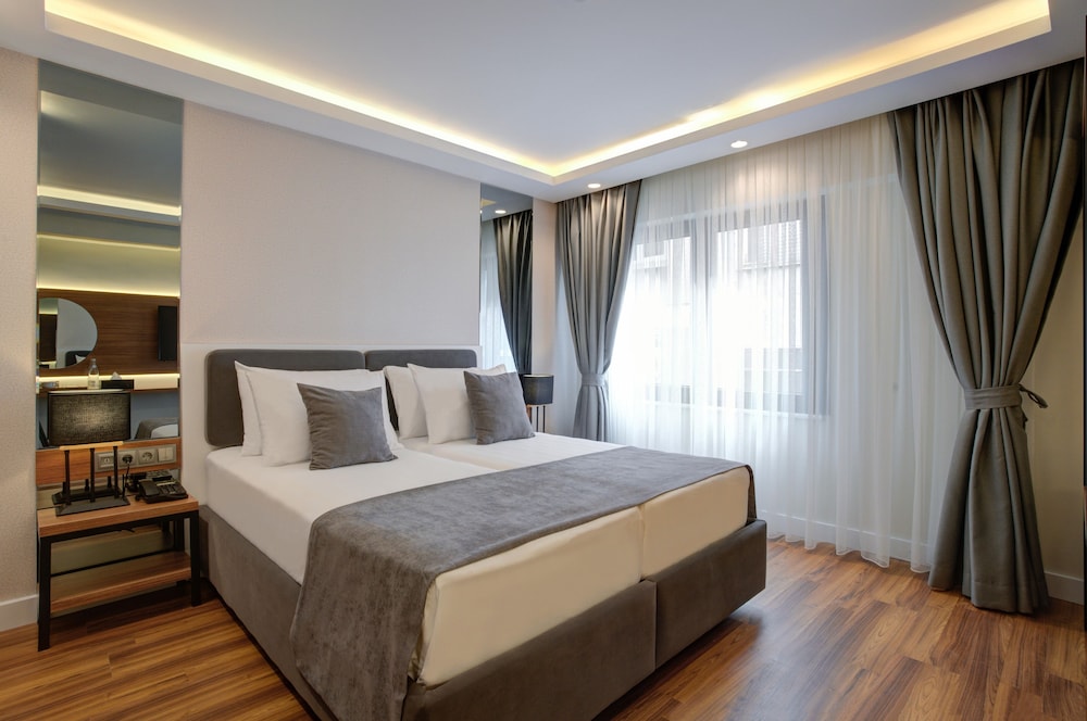 Standard Double or Twin Room photo 1
