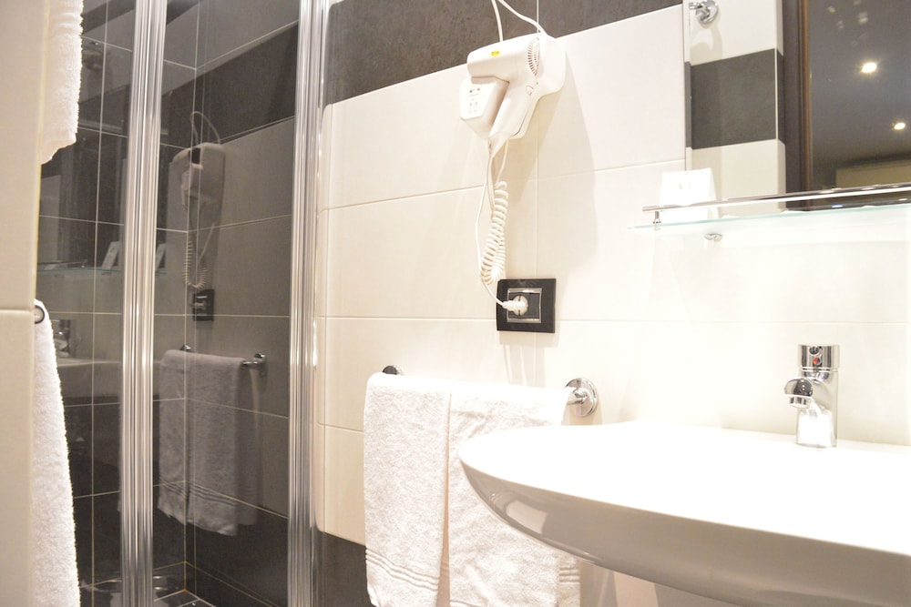 Quadruple Room photo 2