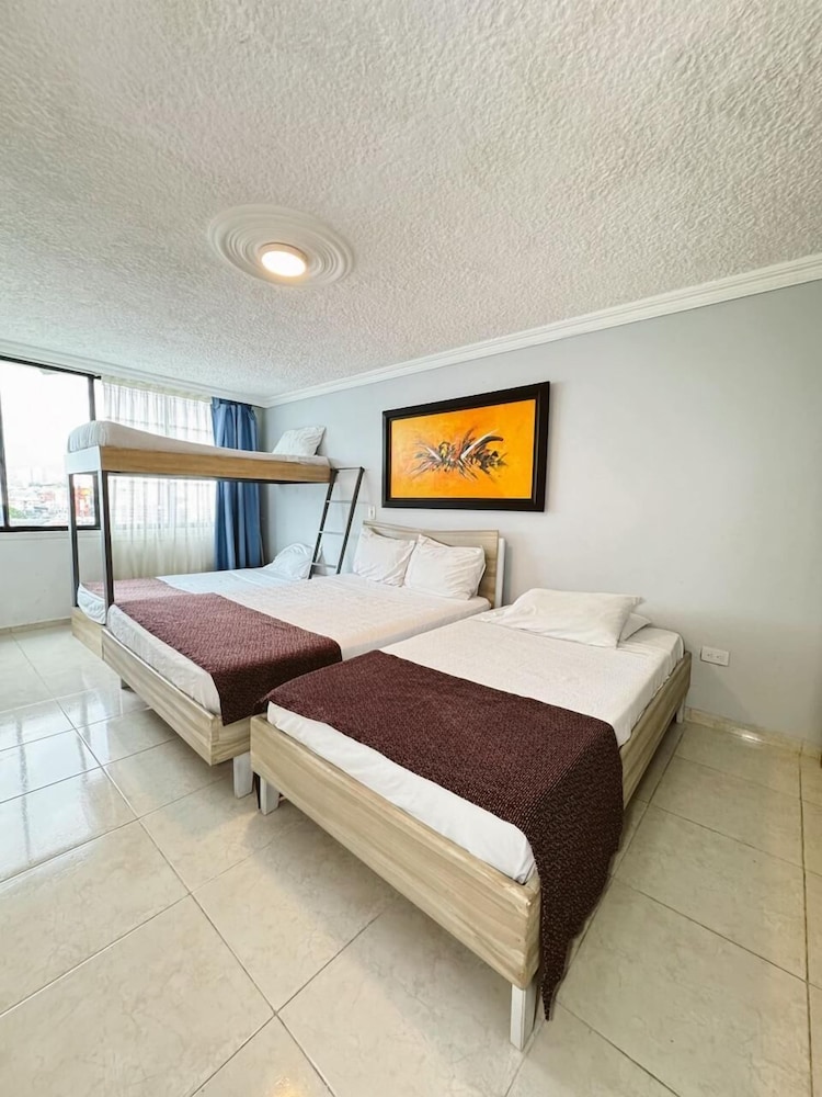 Economy Triple Room photo 1