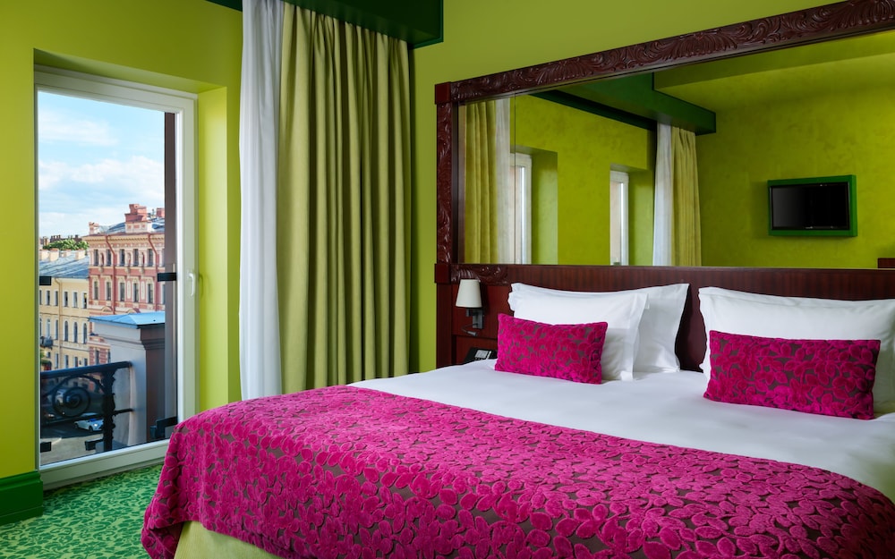 Superior Double or Twin Room with River View photo 3