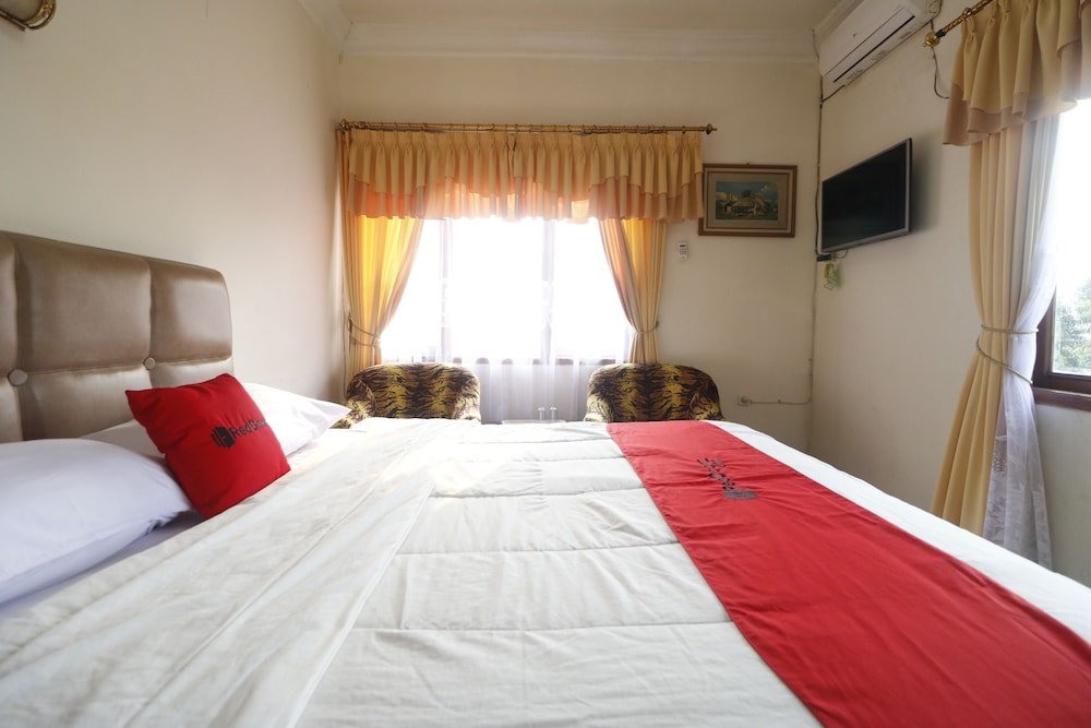 Deluxe Room - Photo 5
