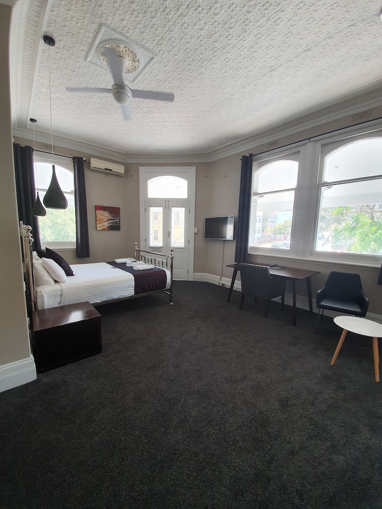 Grand Room 7