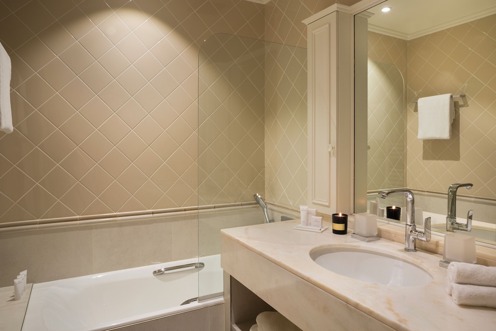 Executive Room, 1 Double Bed, City View