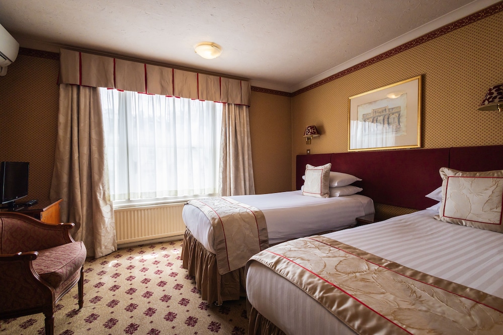 Standard Double or Twin Room (Extra Charge Added for Extra Sofa Bed) photo 3