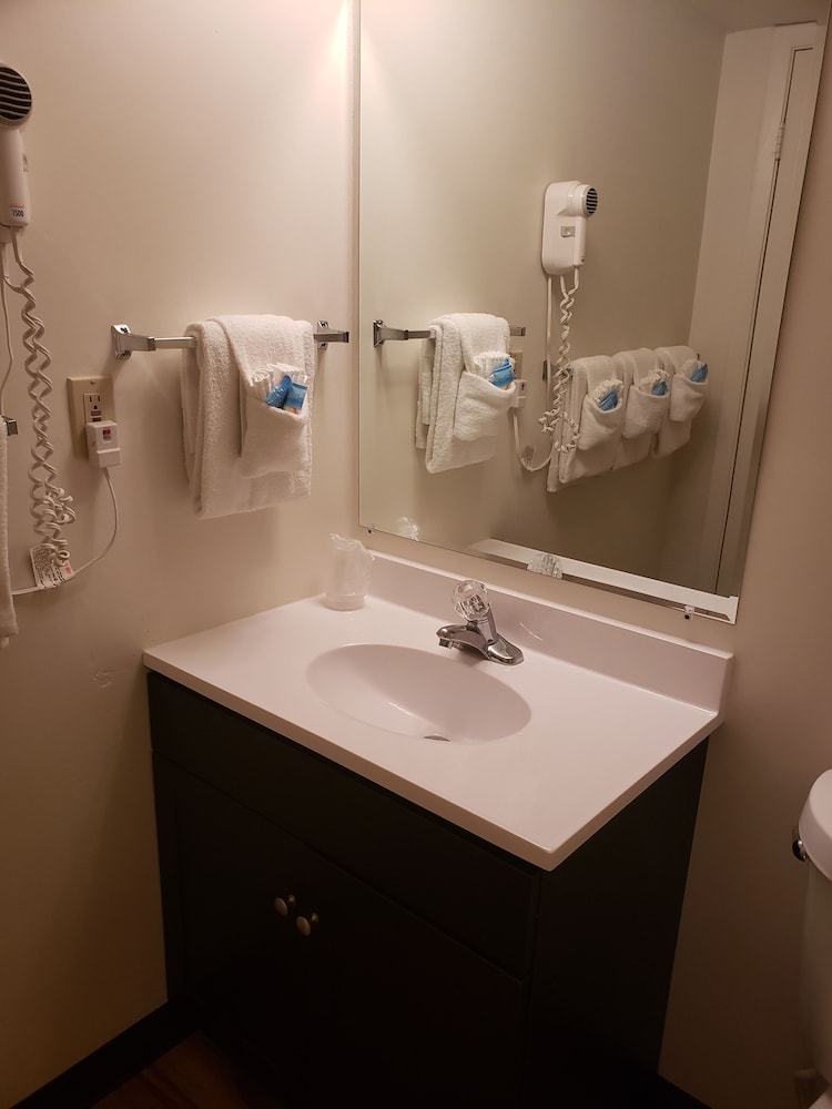 Deluxe Room, 2 Queen Beds, Kitchenette - Photo 13