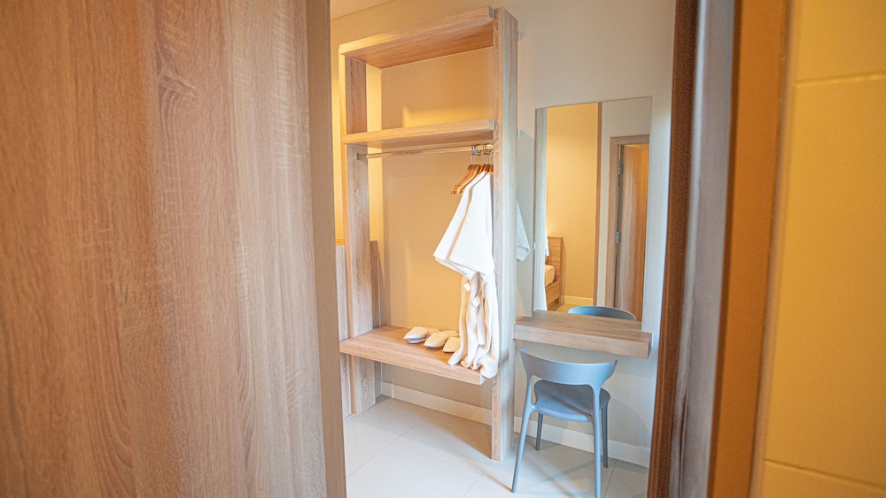 Family Suite - Photo 8