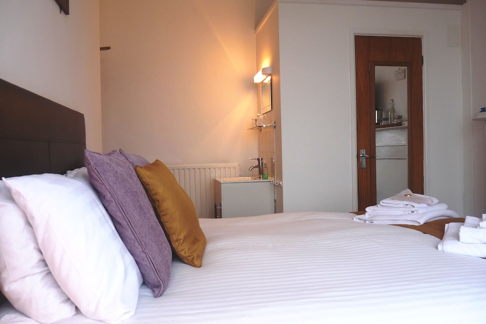 Double Room, 1 King Bed, Ensuite, Sea View (Room1)