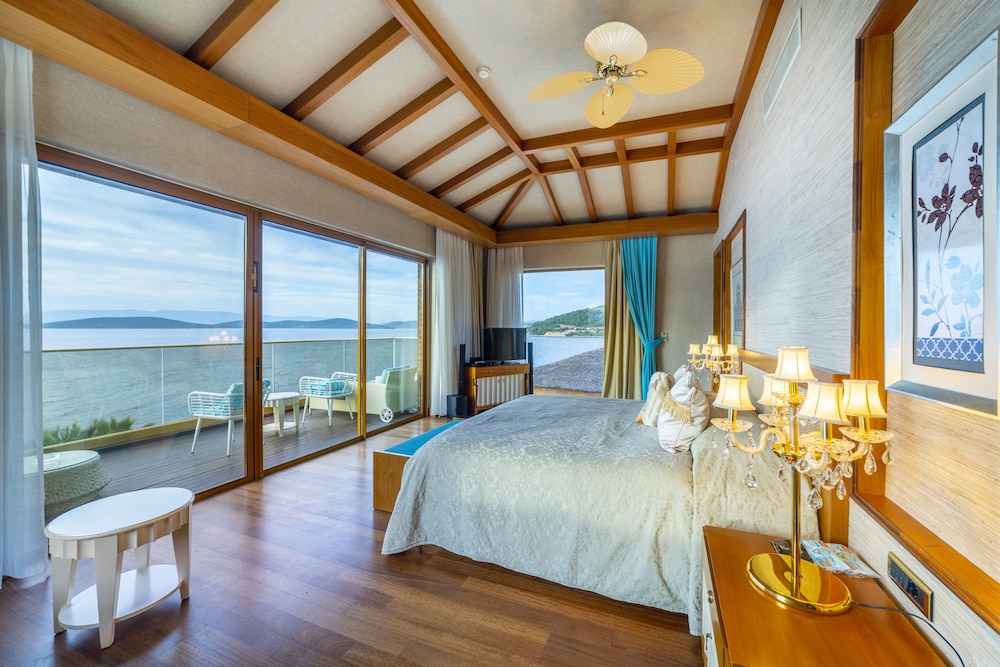 Maldivian Villa photo 2
